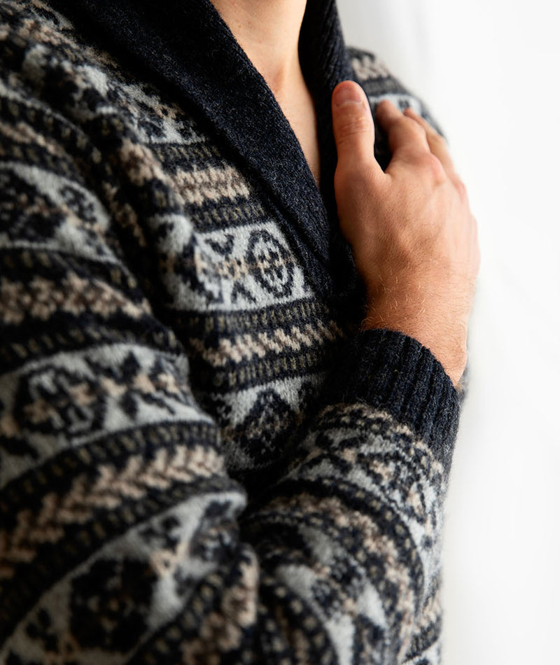 Mens scottish wool fair isle jumper charcoal grey Lerwick