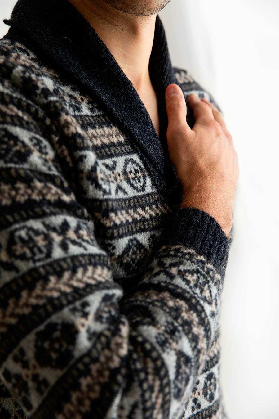 Mens scottish wool fair isle jumper charcoal grey Lerwick