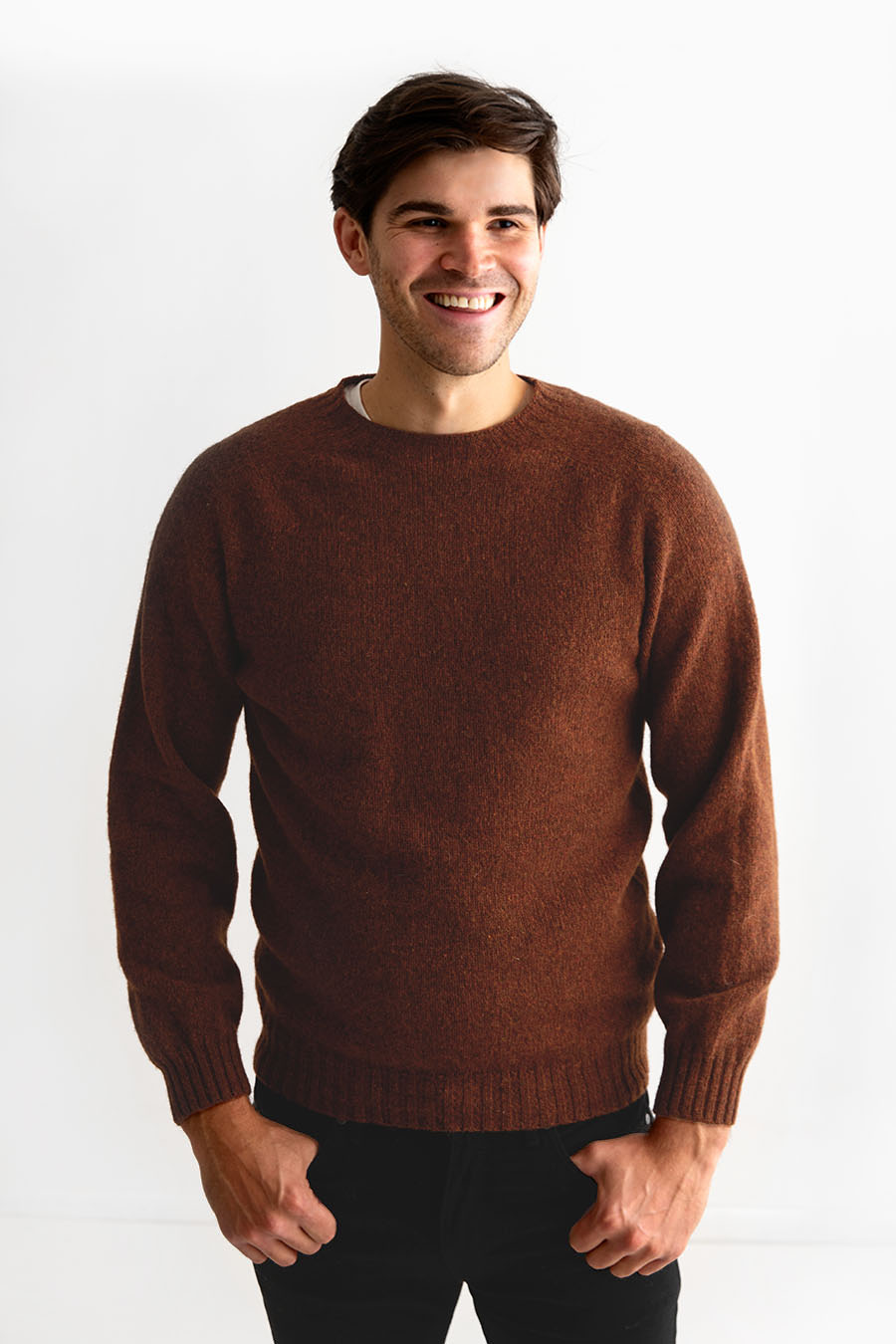 Mens Seamless Saddle Shoulder Shetland Jumper - Rust