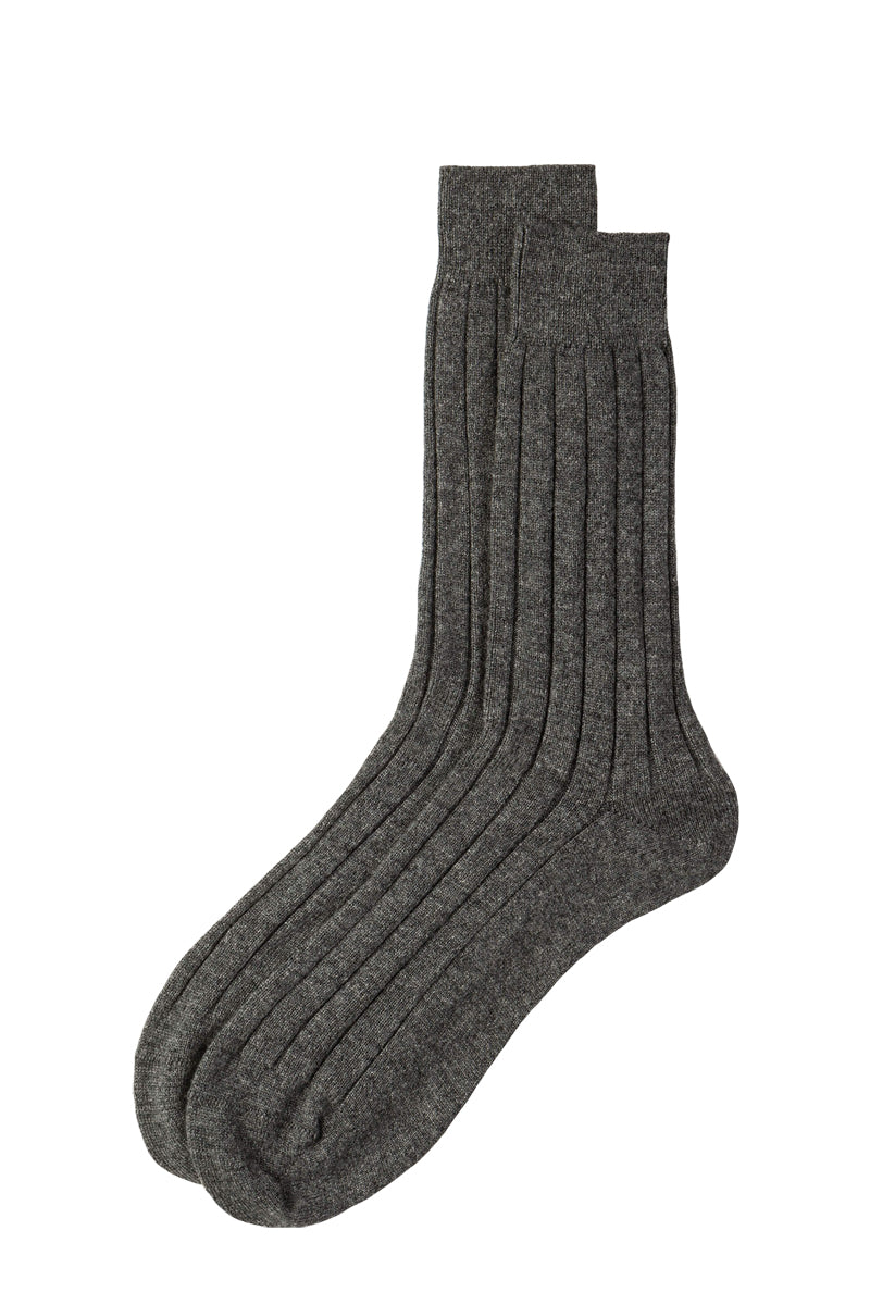 Mens Scottish cashmere socks in mid grey, our darker grey mens socks.