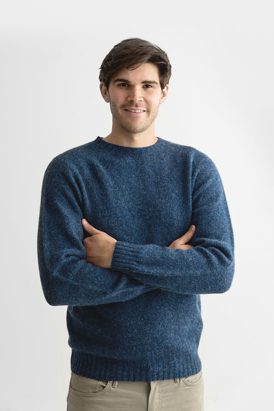 Mens Seamless Saddle Shoulder Shetland Jumper in Denim Blue