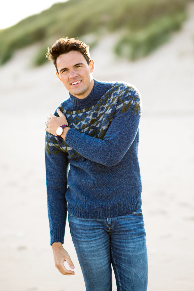 Mens blue fair isle jumper sweater chunky wool brodgar