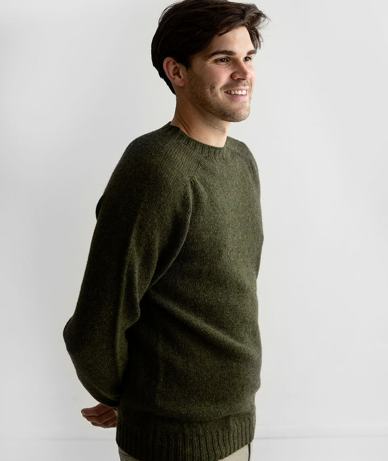 mens green shetland wool sweater jumper saddle shoulder seamless 