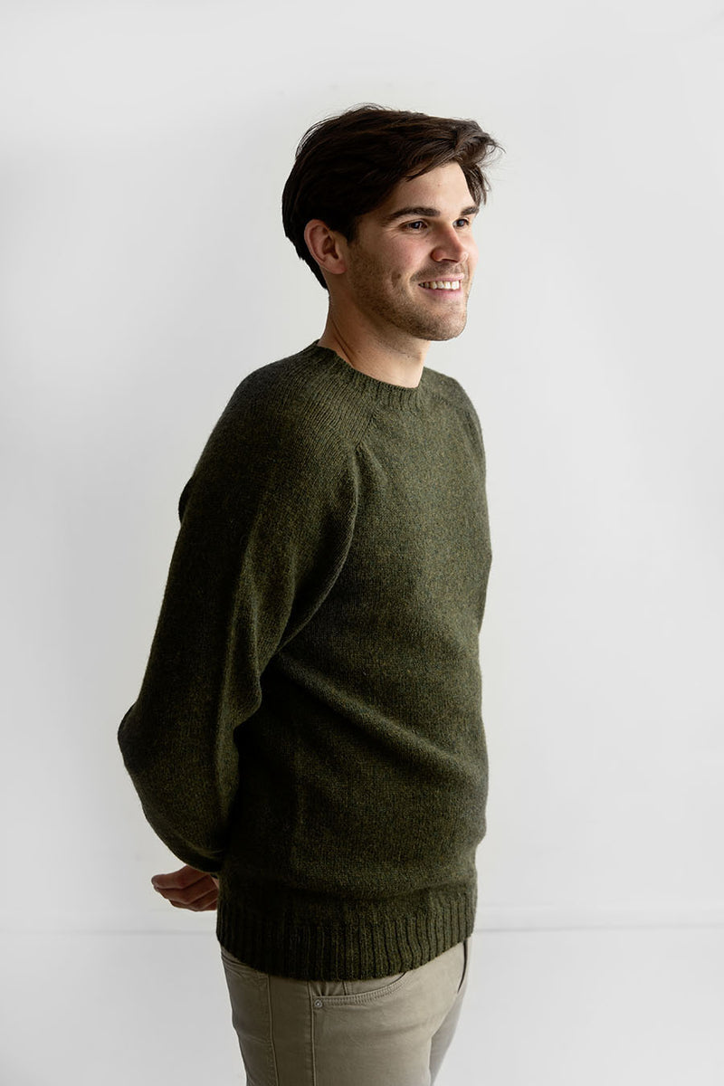 mens green shetland wool sweater jumper saddle shoulder seamless 