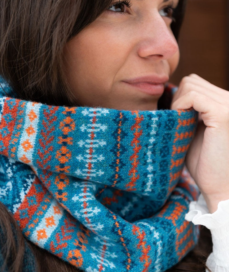 Fair isle cowl scarf in teal and orange British lambs wool โ The
