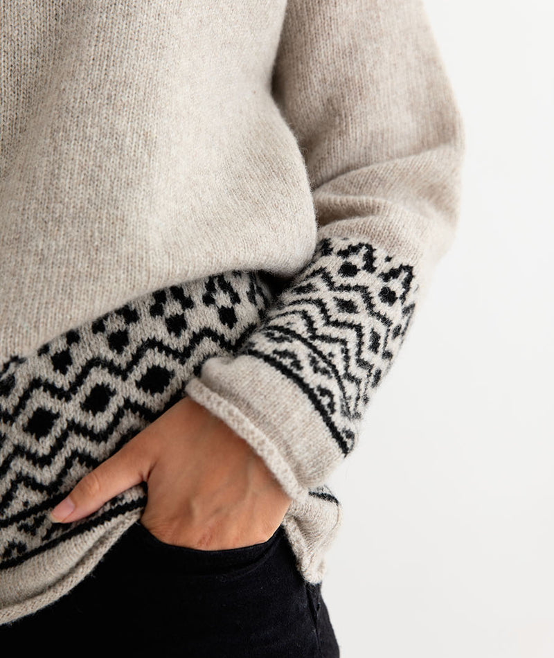 womens wool fair isle jumper sweater ladies black beige braemar close up