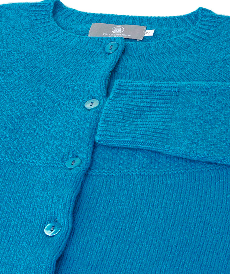 Ladies Gansey Cardigan turquoise close up