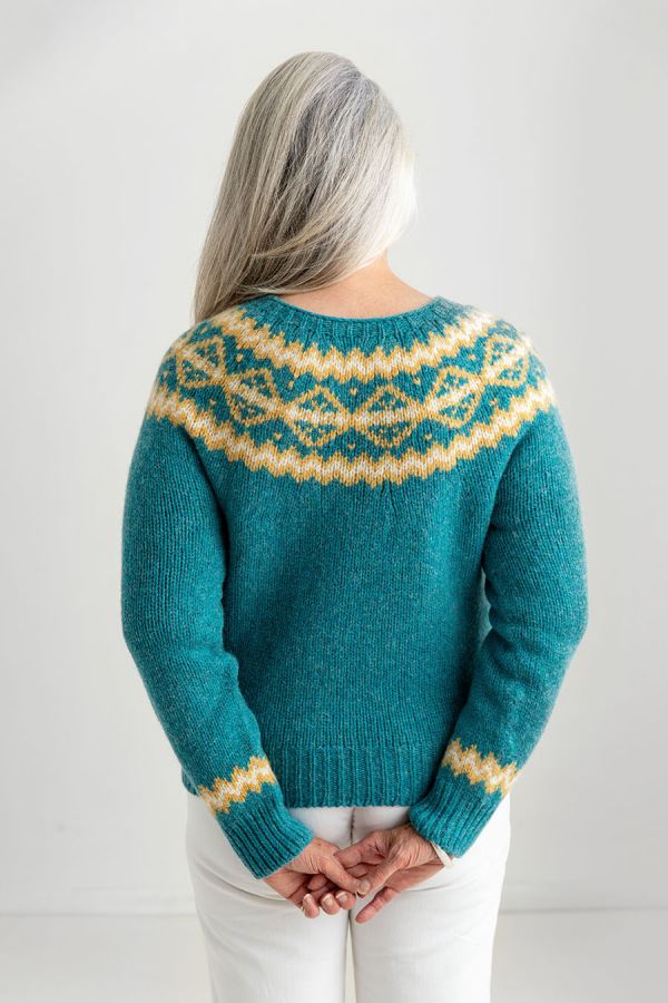 womens chunky fair isle jumpe sweater aqua wool back